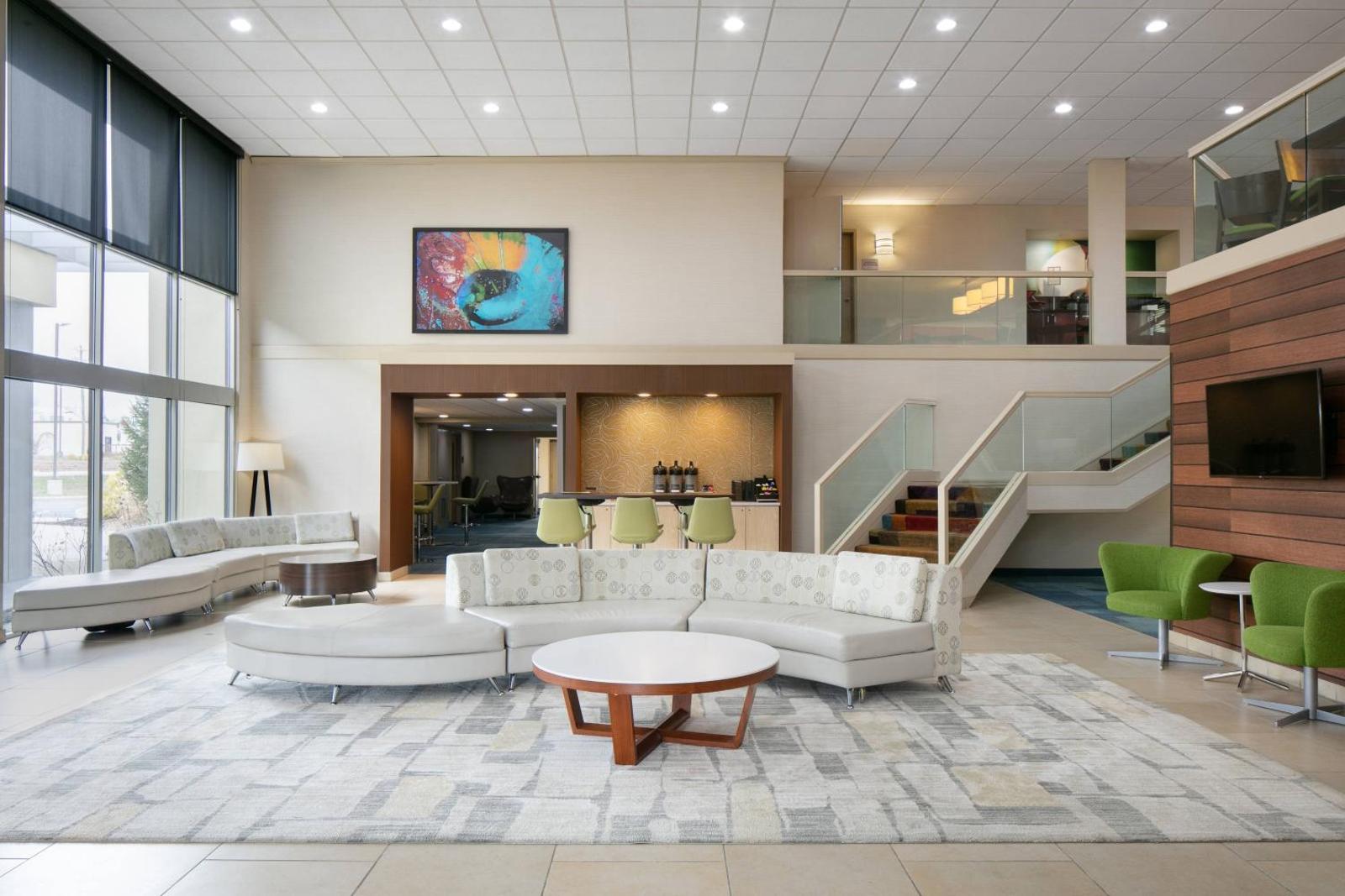 Fairfield Inn & Suites Cincinnati North/Sharonville Main image 1